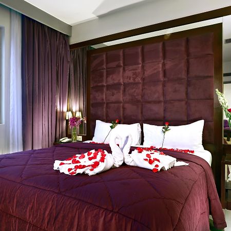 รอยัล ปาล์ม โฮเทล แอนด์ คอนเฟอเรนซ์ เซนเตอร์ เซงคาเรง Hotel จาการ์ตา ภายนอก รูปภาพ