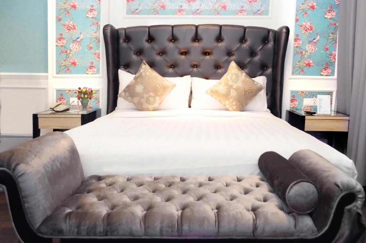 รอยัล ปาล์ม โฮเทล แอนด์ คอนเฟอเรนซ์ เซนเตอร์ เซงคาเรง Hotel จาการ์ตา ภายนอก รูปภาพ